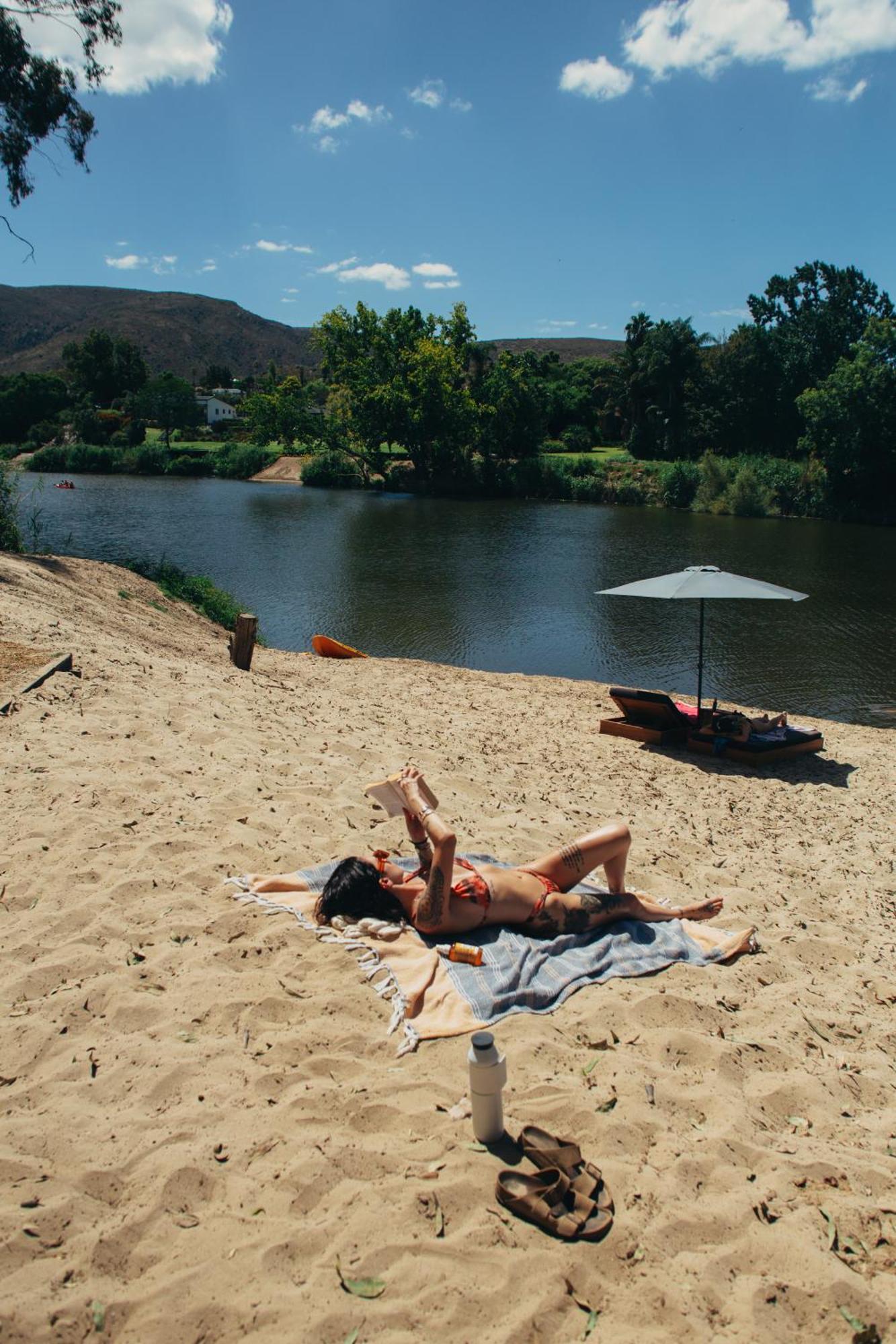 Worlds - River Front Guest Farm & Farm stay