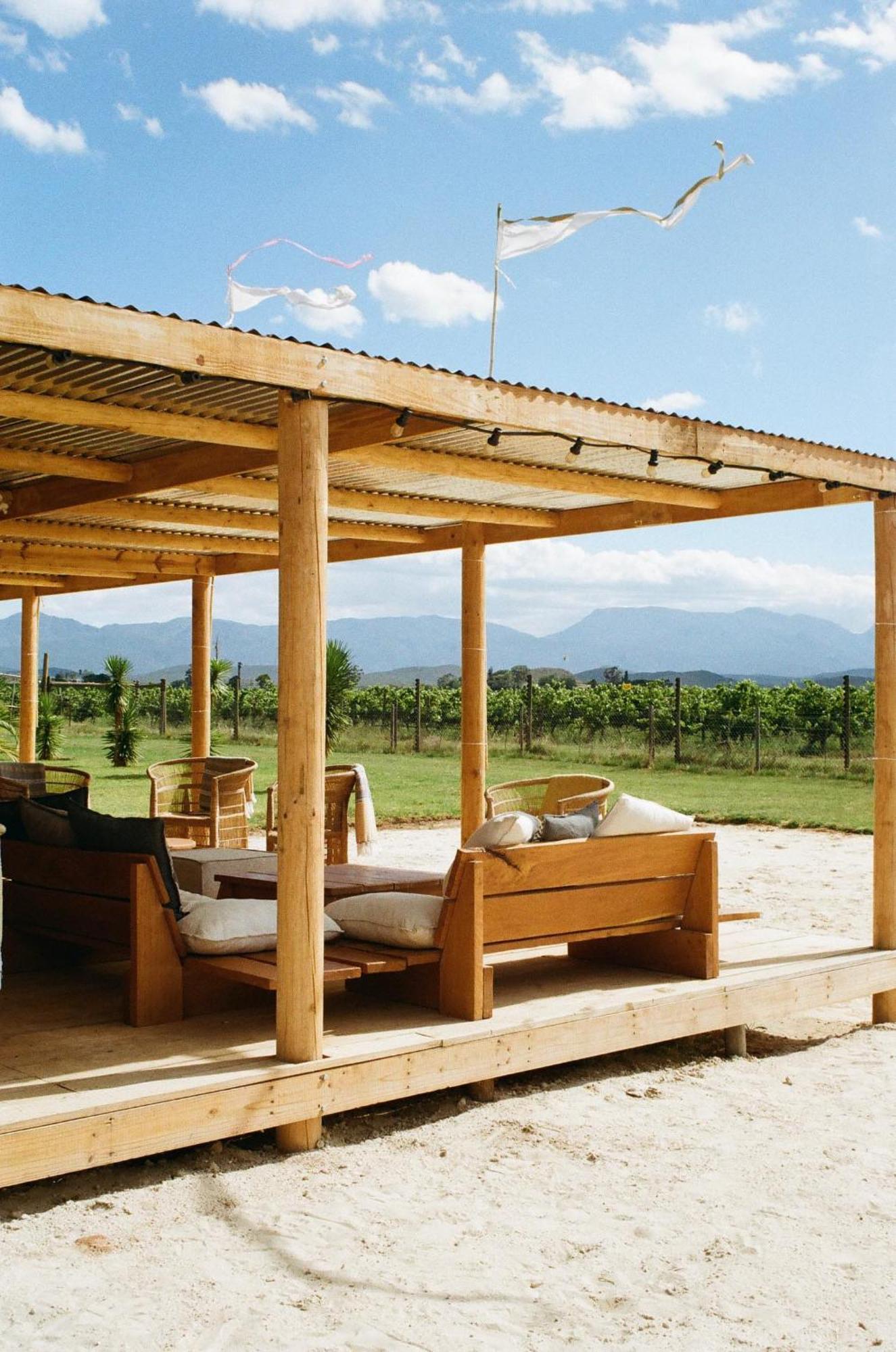 Worlds - River Front Guest Farm & Farm stay