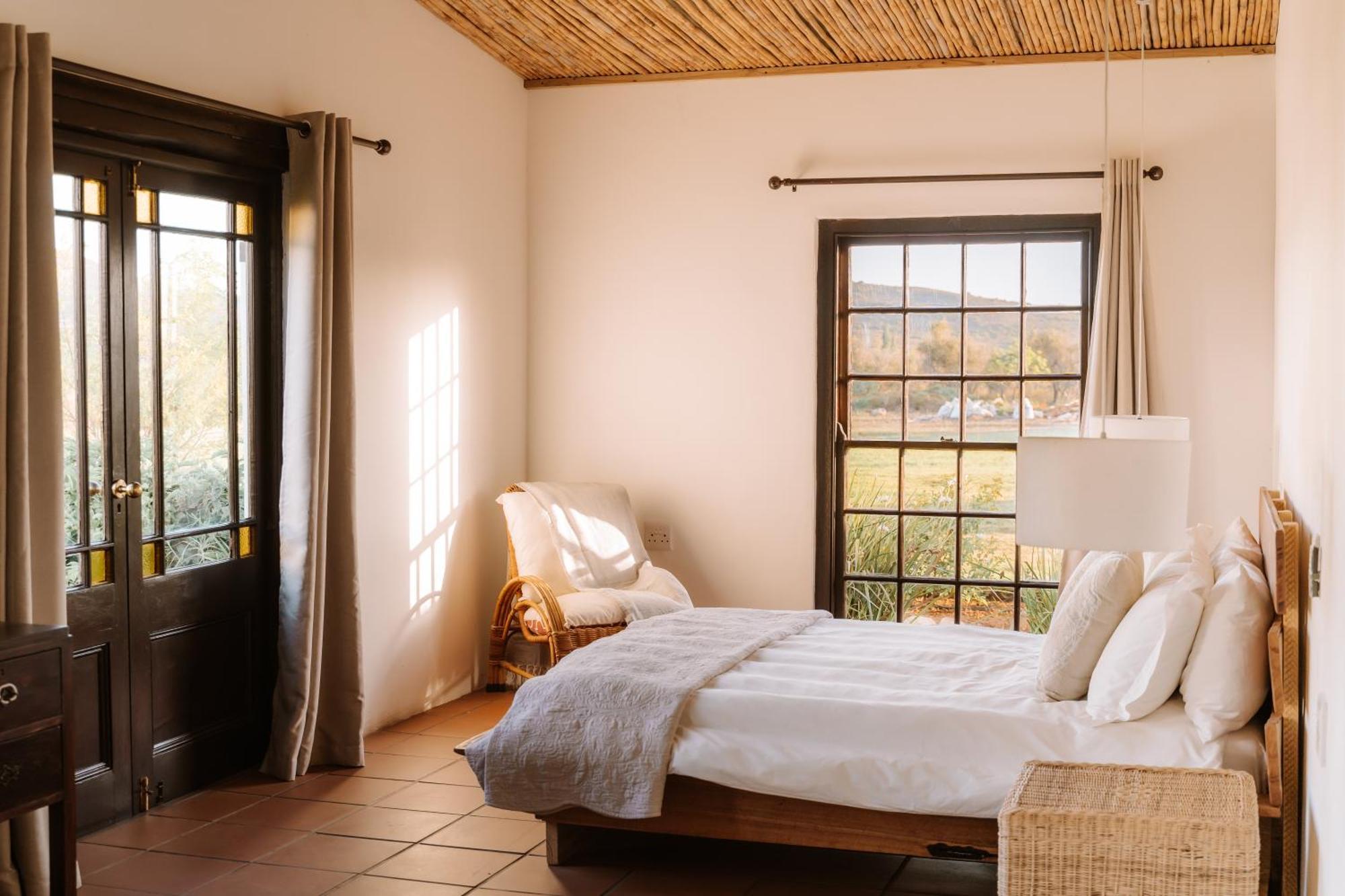 Worlds - River Front Guest Farm & Farm stay